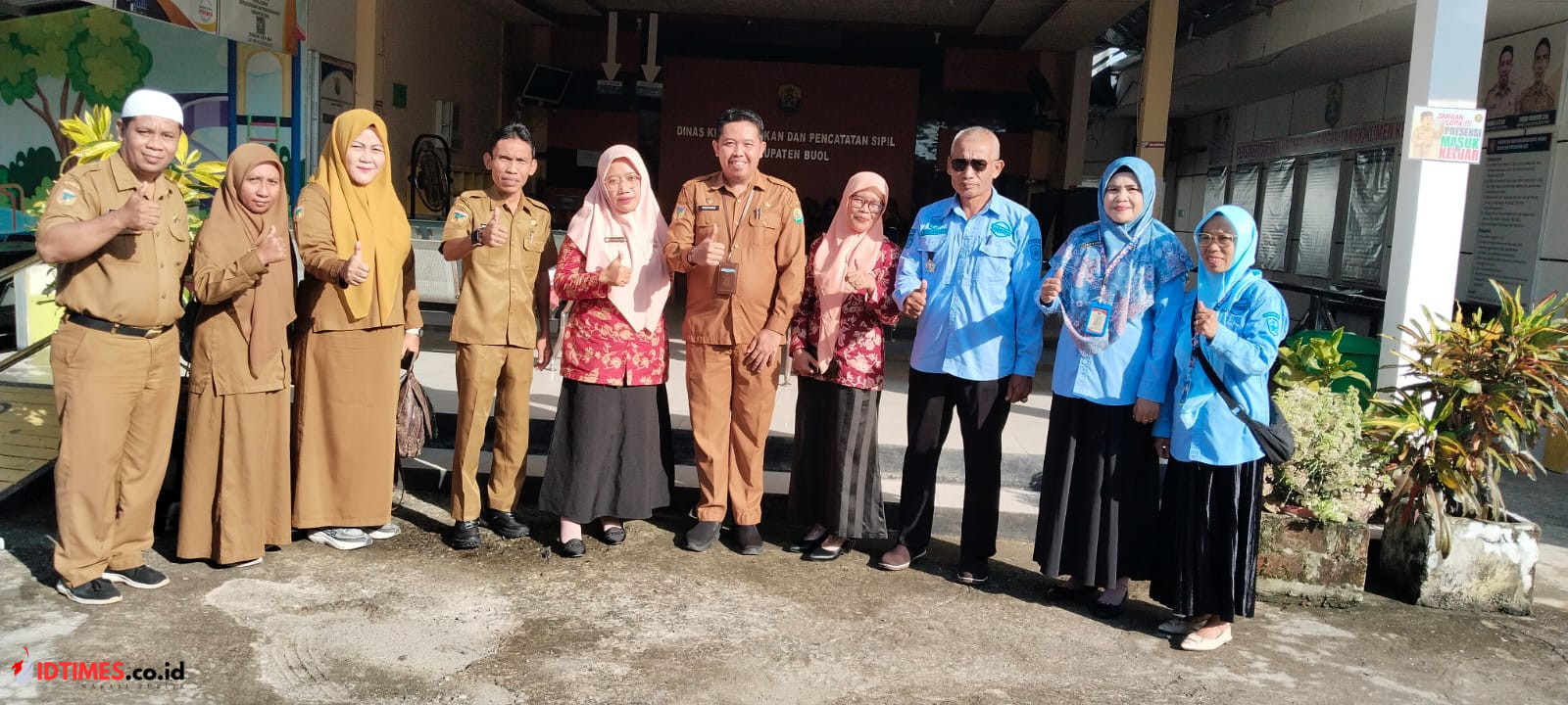 Disdukcapil Buol Gandeng DWP Gelar Pelayanan Akta Kelahiran dan KIA “Go To School” di TK/PAUD