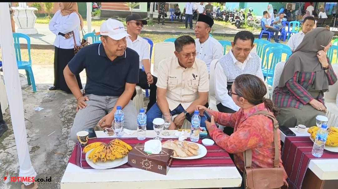 Bupati Lombok Timur Hadiri Pasar Murah Menjelang Ramadhan di Peringgabaya, Masyarakat Sambut Antusias