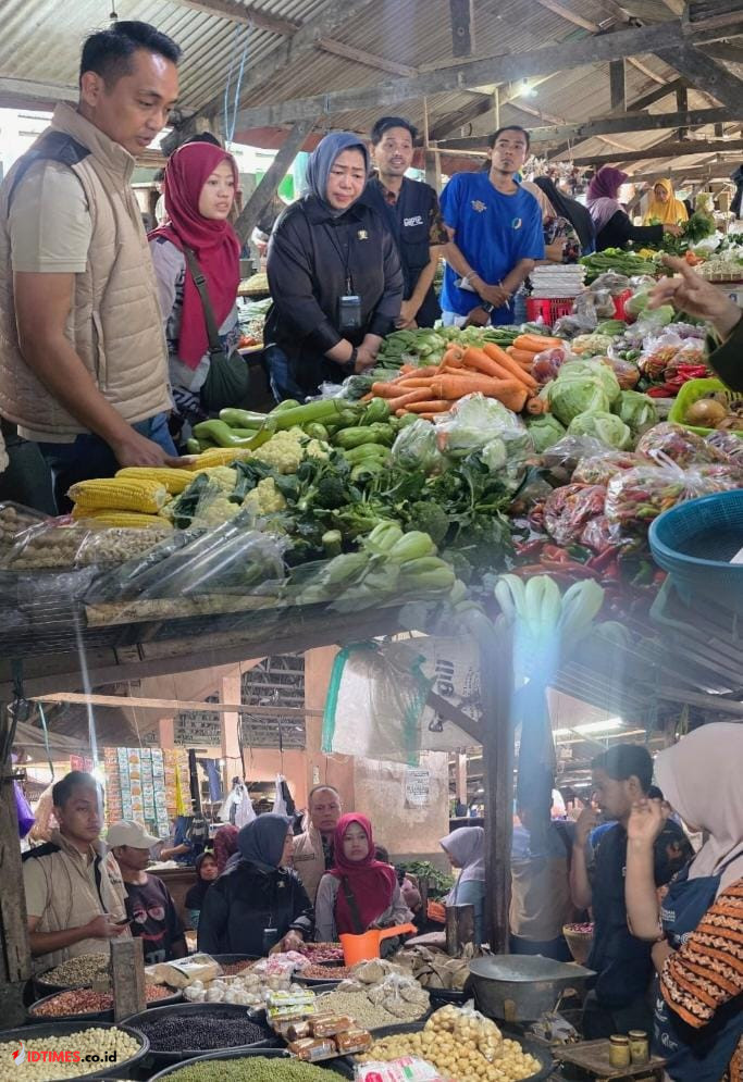 Dir PKP Bapanas RI dan Satgas Saber Lombok Timur Cek Harga Bapokting di Pasar Pancor dan Paok Motong