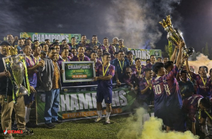Final Penuh Gairah di Stadion Kuonoto Buol, Sehat FC Jadi Raja Bupati Cup I