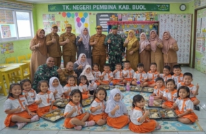 Pj Sekda Buol Pastikan Program Makan Siang Gratis Aman, Higienis, dan Bergizi