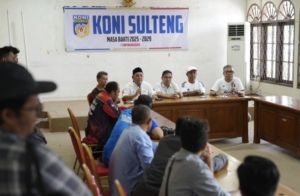 Tak Ada Politisasi, KONI Sulteng Resmi Serahkan SK Pengurusan KONI Kota Palu