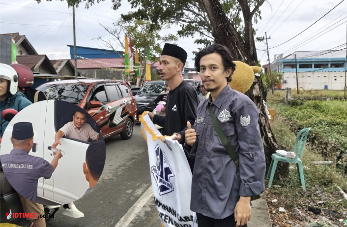 PJS Buol Turun ke Jalan, Bagikan Takjil untuk Masyarakat