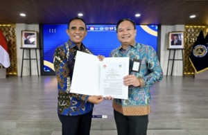 Gubernur Anwar Hafid Terima Aset Rampasan Negara Senilai Rp204 Juta dari KPK