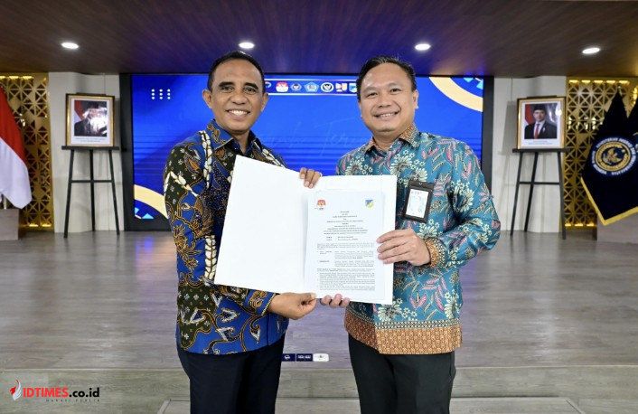 Gubernur Anwar Hafid Terima Aset Rampasan Negara Senilai Rp204 Juta dari KPK