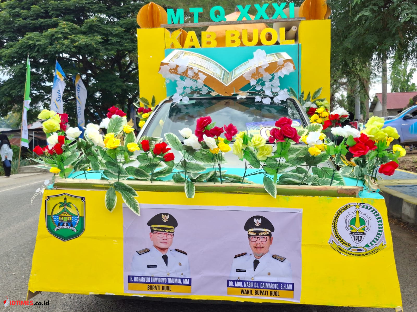 Mobil Hias Masjid Buol Jadi Magnet Pawai Ta’aruf MTQ Sulteng ke 31