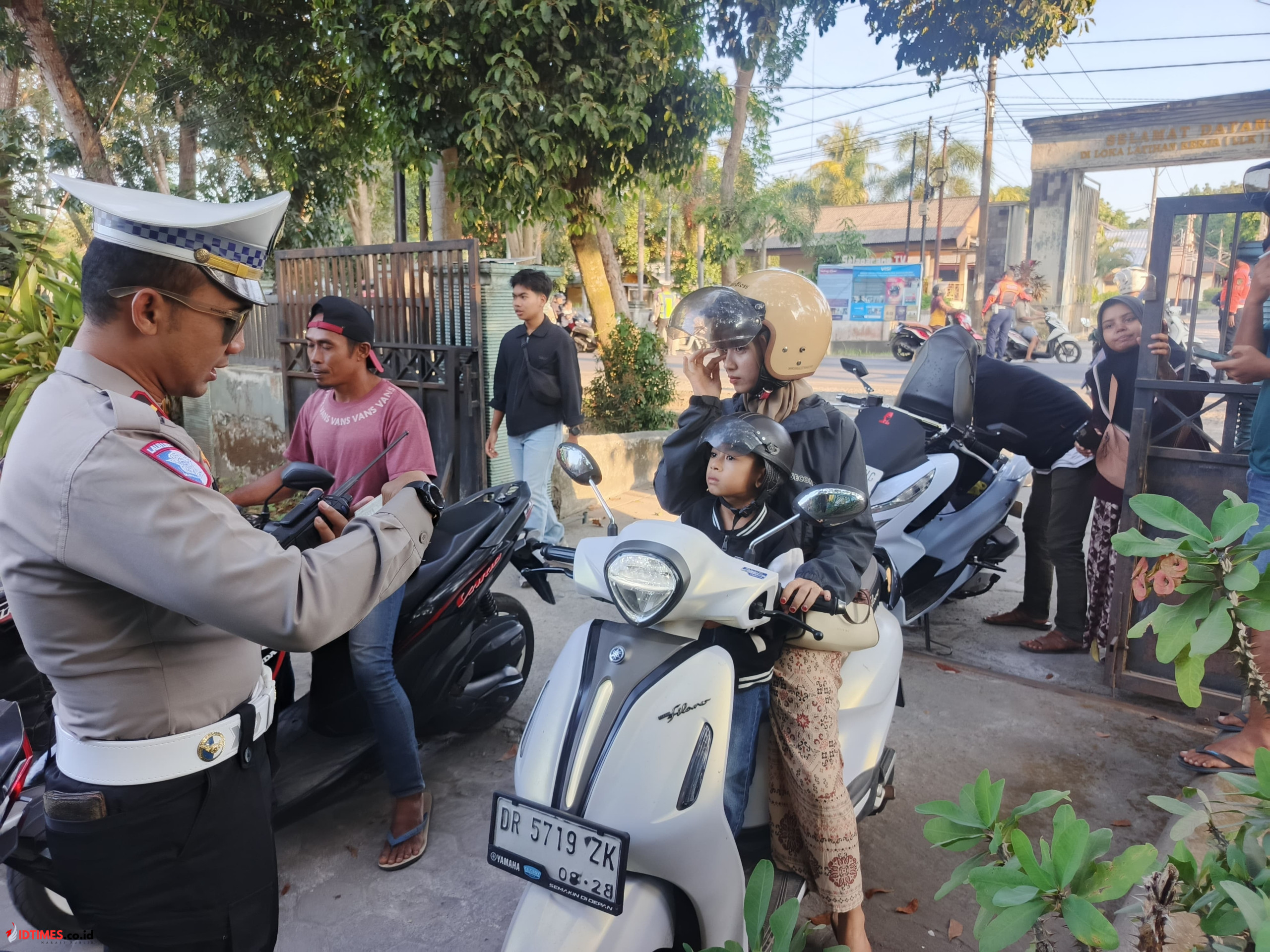 Operasi Penertiban Lalu Lintas di Pancor, Pelanggar Helm hingga Pajak Mati Ditindak