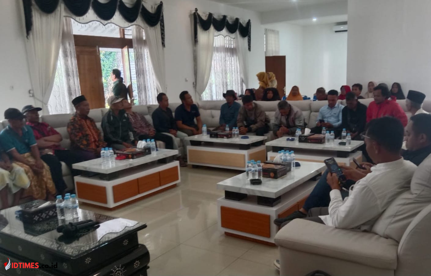 Warga Dara Kunci Hearing ke Pendopo Bupati, Minta Konflik Eks HGU Tanjung Kenanga Segera Diselesaikan