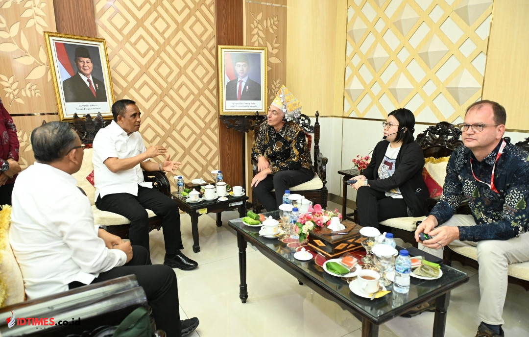 Kunjungan Dubes Jerman ke Sulteng, Anwar Hafid Sambut Ralf Beste di Bandara Mutiara