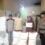 Warga Desa Mangubi Terima Bantuan Beras 30 Kg di Tengah Kemarau Panjang