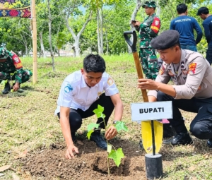 Pemda, TNI dan Polri Dorong Reboisasi untuk Jaga Debit Air Bersih di Lombok Timur, Direktur PDAM Sopyan Wakili Bupati