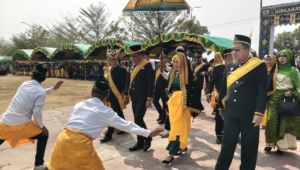 Gubernur Sulteng Hadiri Peringatan HUT ke-27 Kabupaten Buol, Disambut Adat Daerah