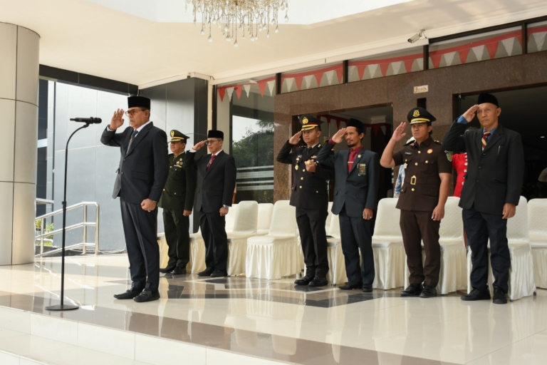 Peringati Sumpah Pemuda ke-98, Bupati Lombok Timur Gaungkan Patriotisme dan Kepedulian