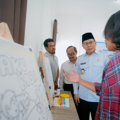 Wabup Edwin Buka Pelatihan Melukis Kaos bagi Difabel, Dorong Kreativitas Jadi Peluang Usaha