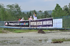 Gubernur dan Wagub Sulteng Resmikan Jembatan Berani di Masungkang, Pendidikan Jadi Prioritas Utama